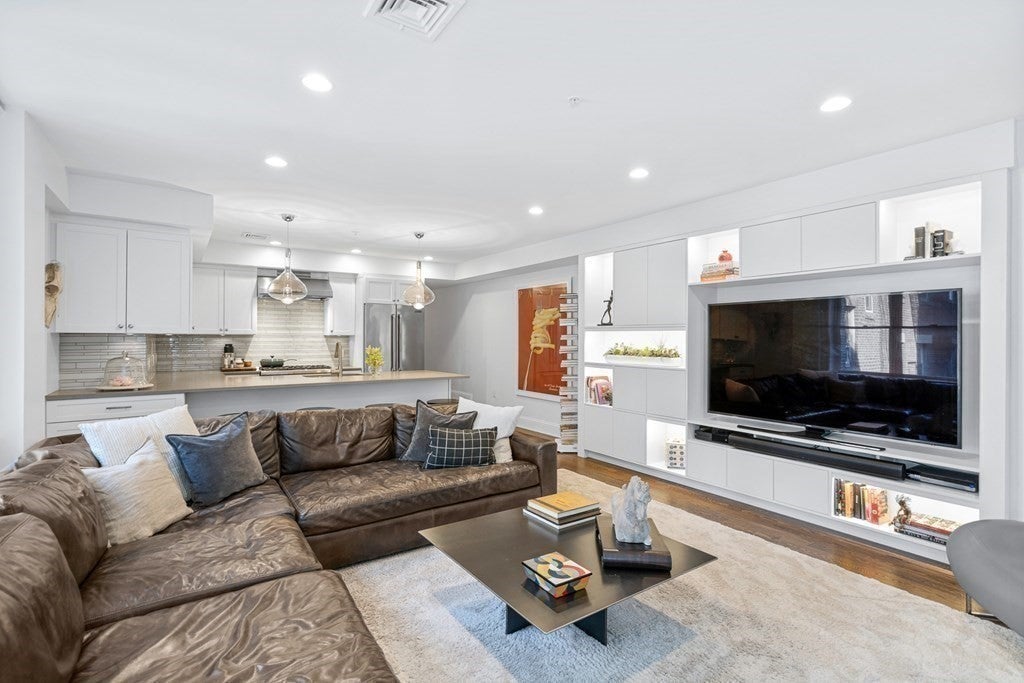 290 North Street #2, Boston, MA, 290 North Street #2, Boston, MA Photo #7