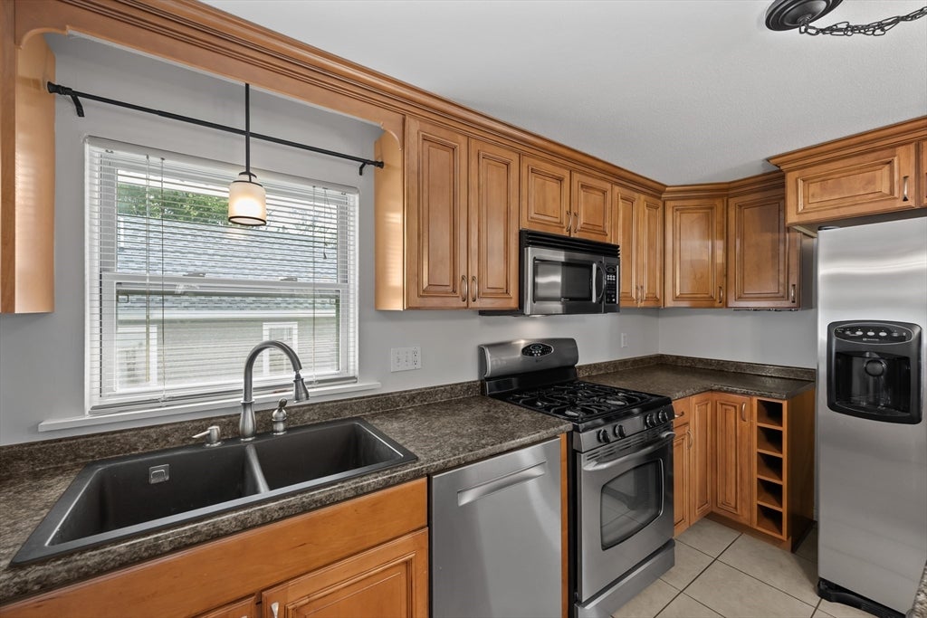 1 Minerva St, Worcester, MA, 1 Minerva St, Worcester, MA Photo #7