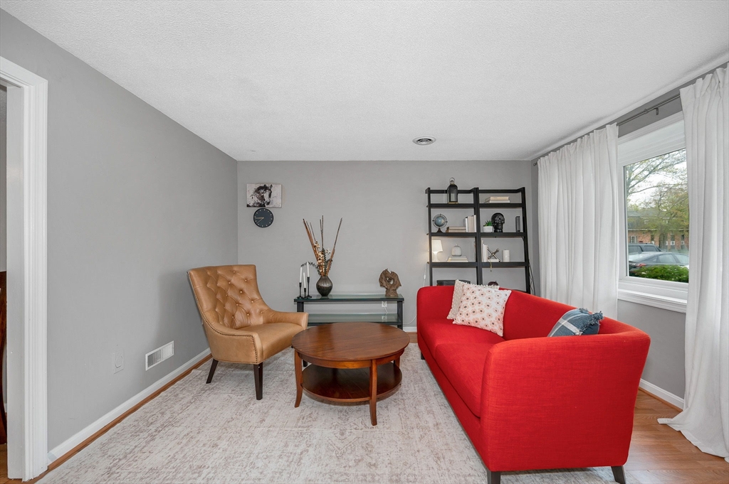 43 Constitution Way 43