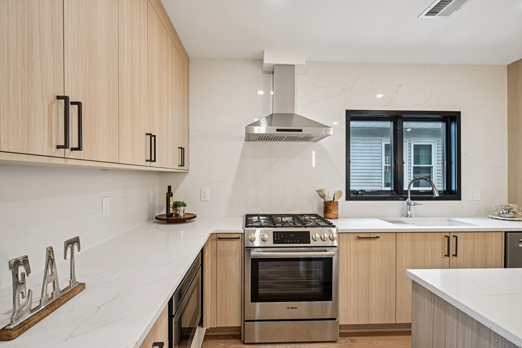 99 Capen St 2