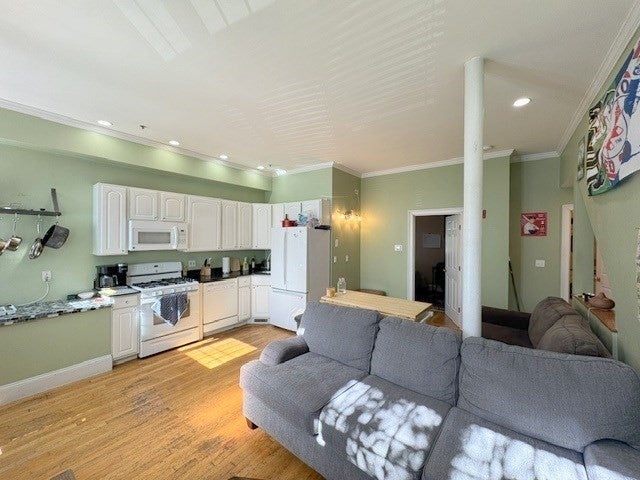 371-373 Dorchester St 1
