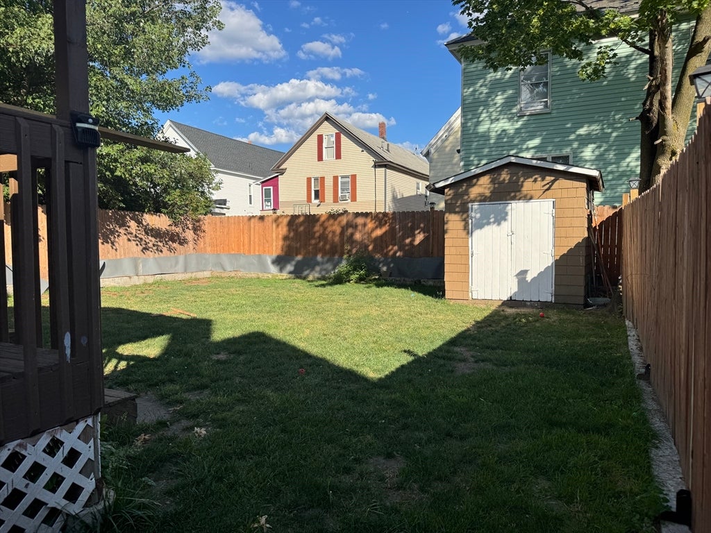 35 Farmland Rd, Lowell, MA Photo #18