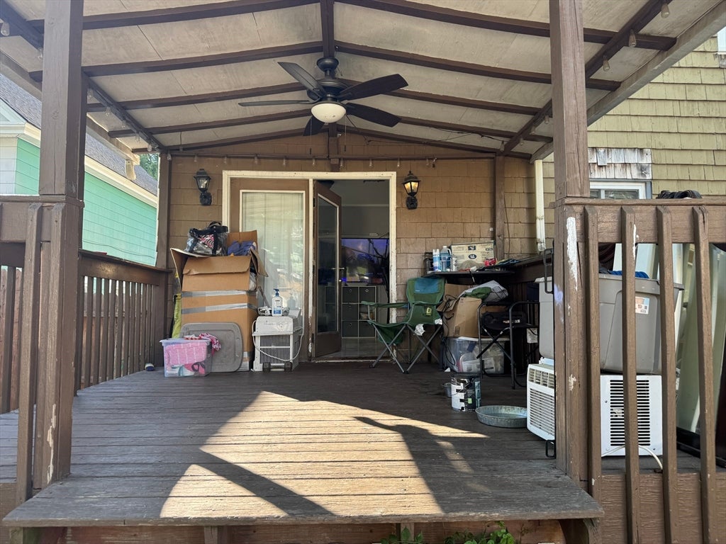 35 Farmland Rd, Lowell, MA Photo #17