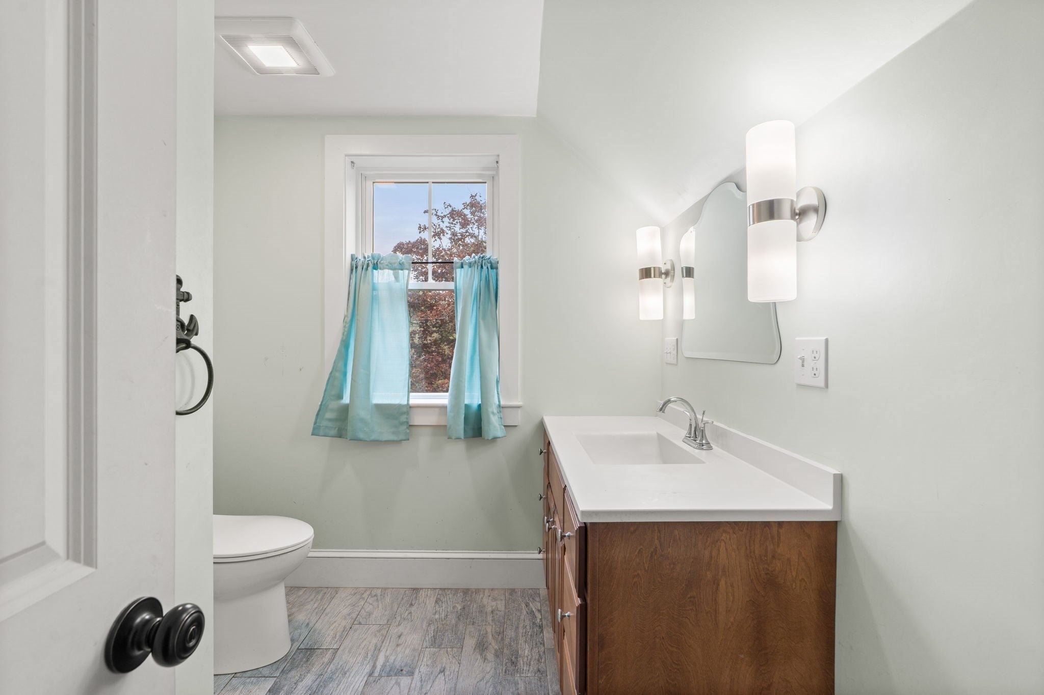82 Congress Street, Amesbury, MA Photo #17