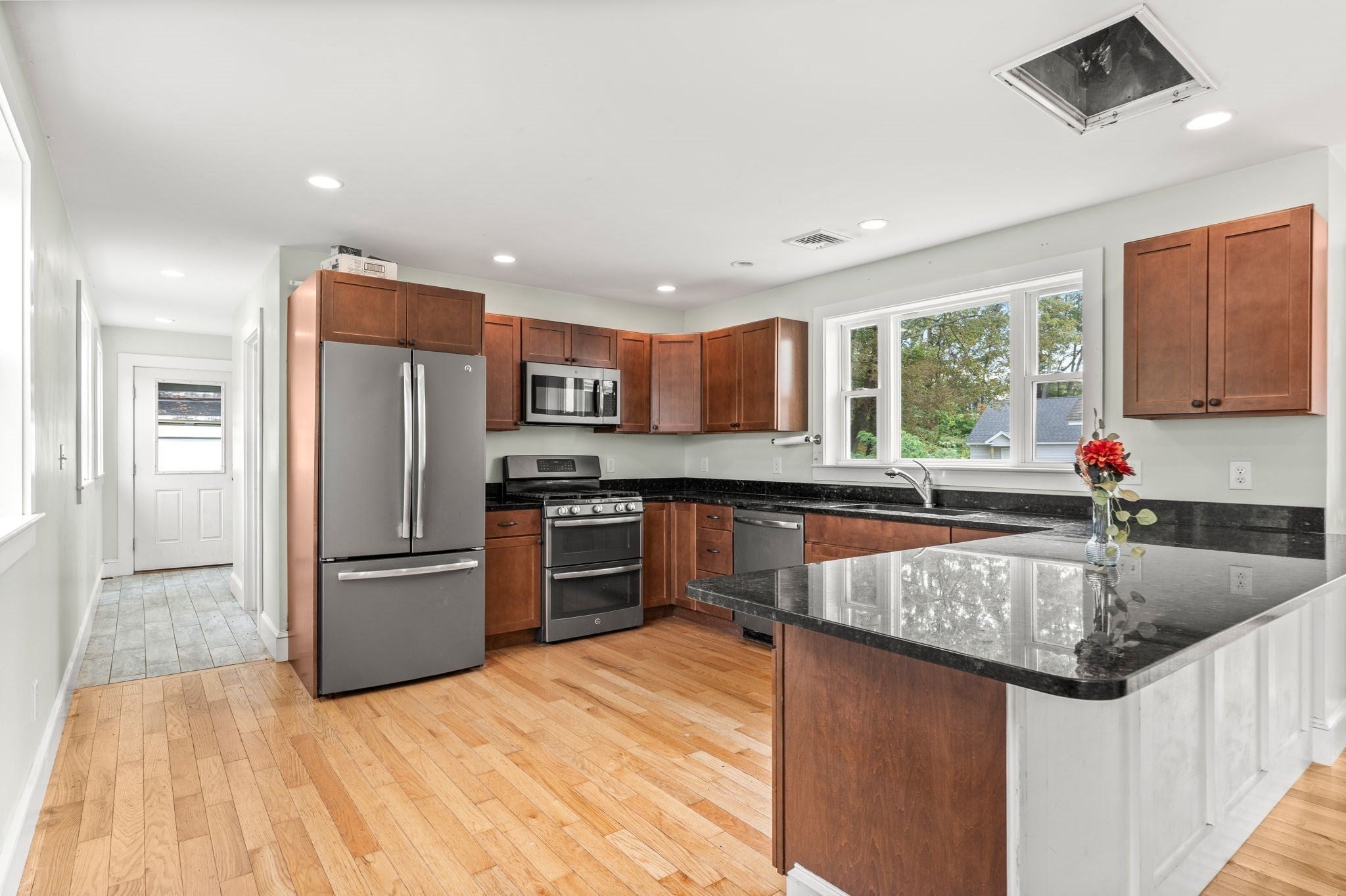 82 Congress Street, Amesbury, MA Photo #27