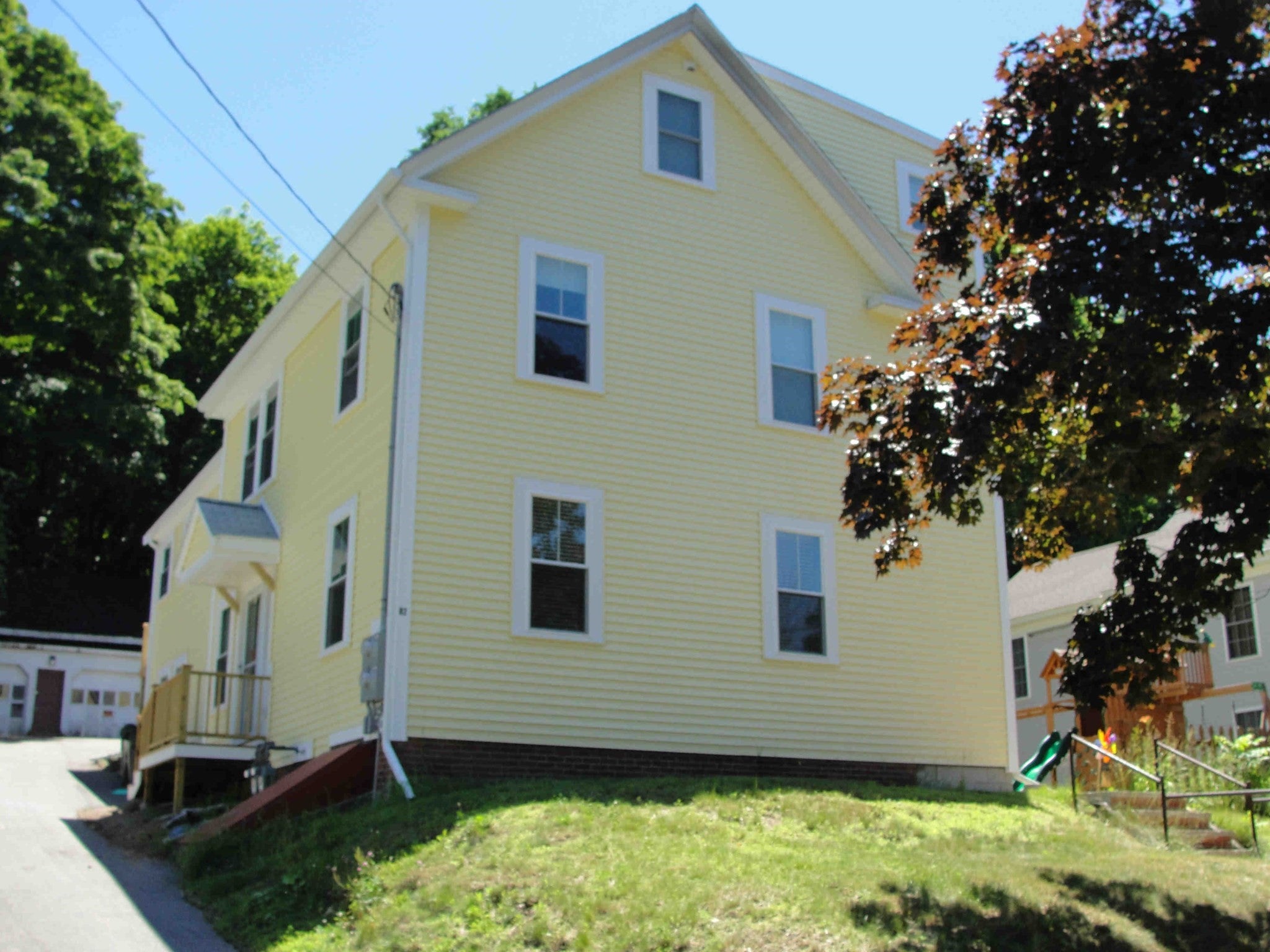 Photo of 82 Congress Street, Amesbury, MA