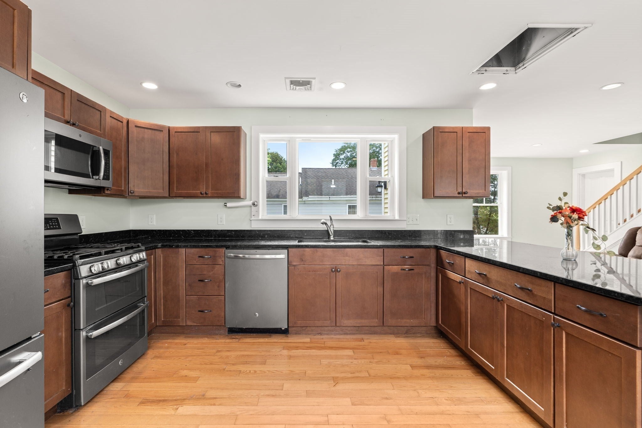 82 Congress Street, Amesbury, MA Photo #28