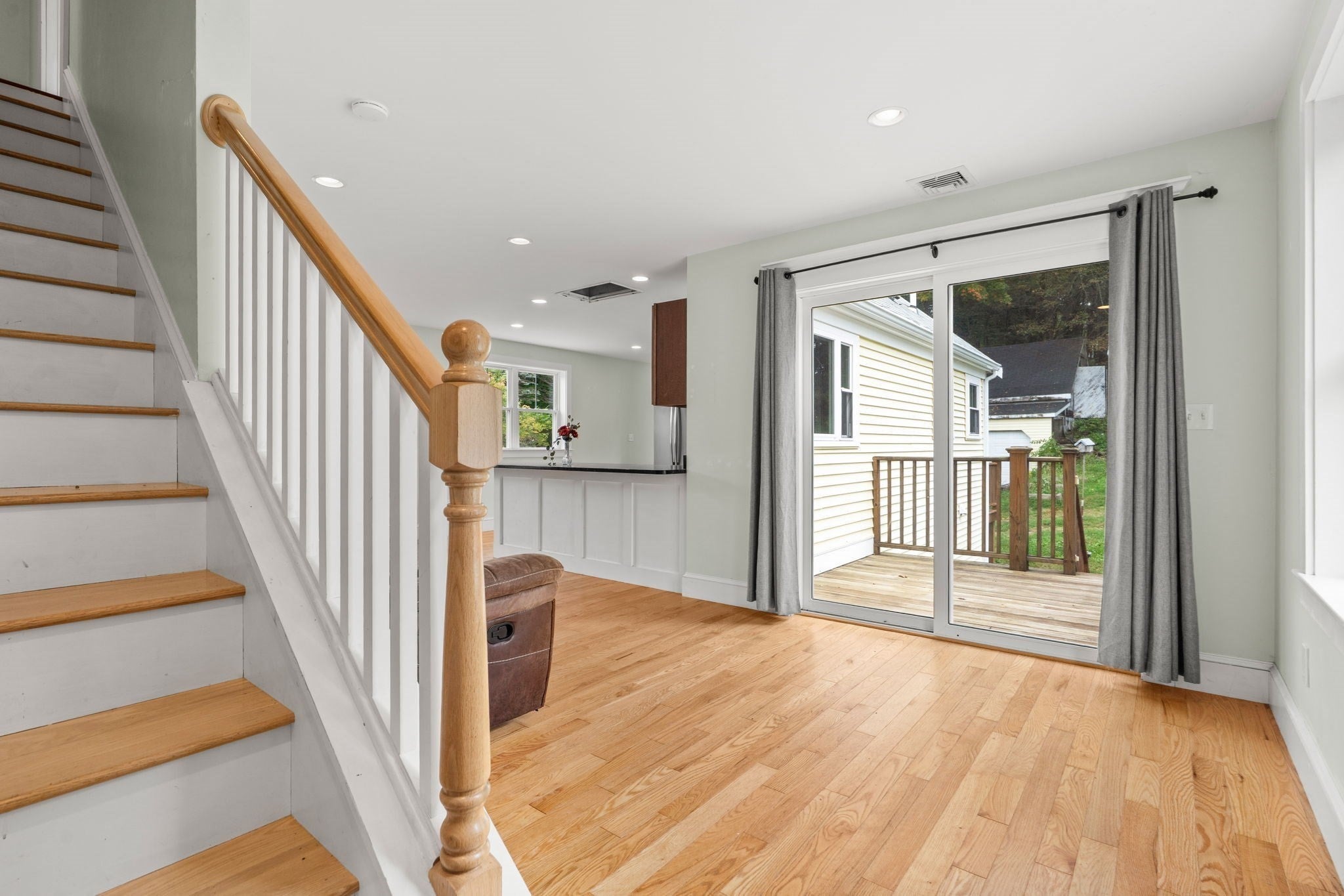 82 Congress Street, Amesbury, MA Photo #24