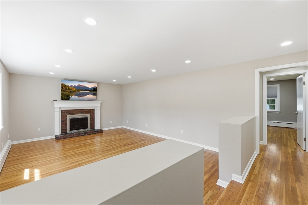 16 Hamilton Ave