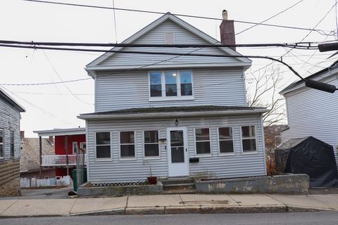 Photo of 35 Pearl St, Fitchburg, MA 01420 (MLS # 73463600)