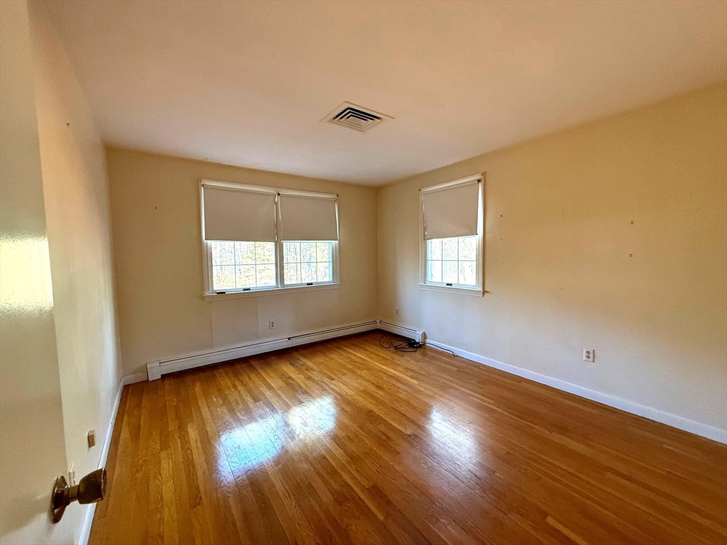 660 Old Dunstable Rd