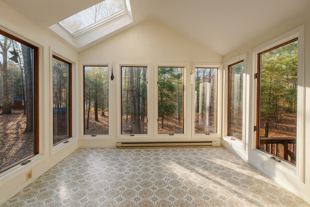 660 Old Dunstable Rd