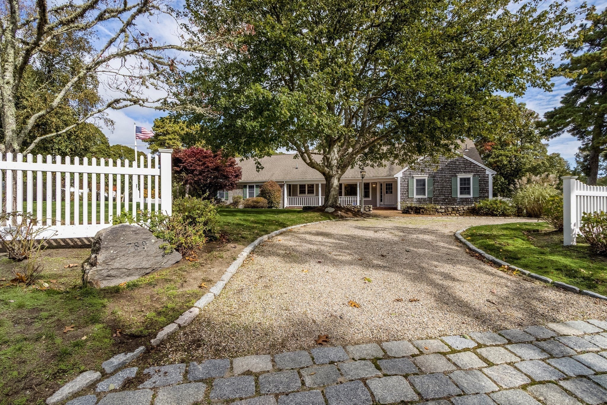 789 Riverview Drive