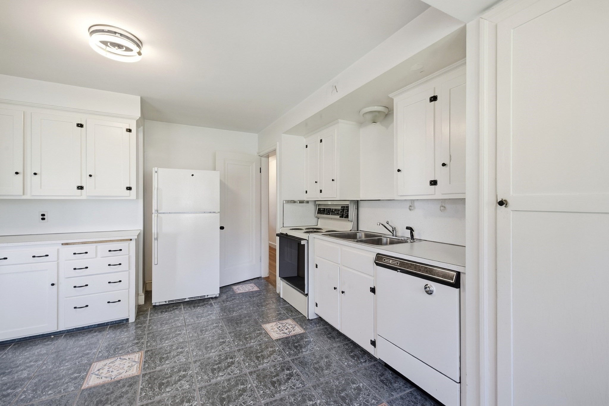 35 Forest Street, Stoneham, MA, 35 Forest Street, Stoneham, MA Photo #14