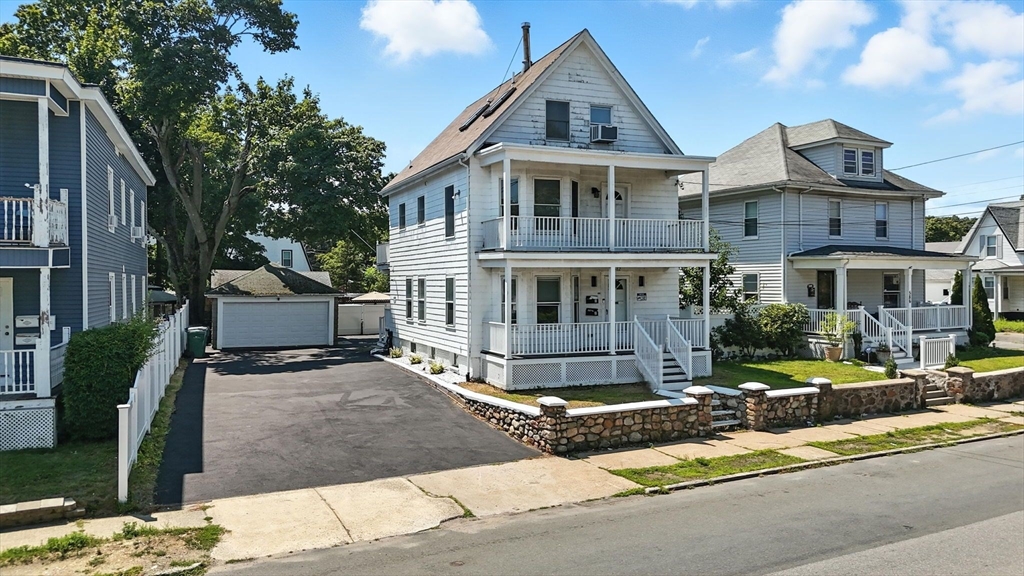 582 Eastern Ave