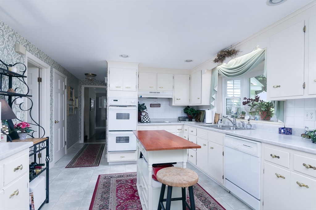 5 Old English Rd