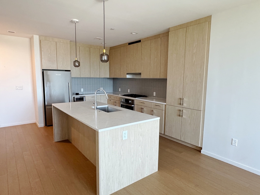 57 Quincy Shore Dr 608