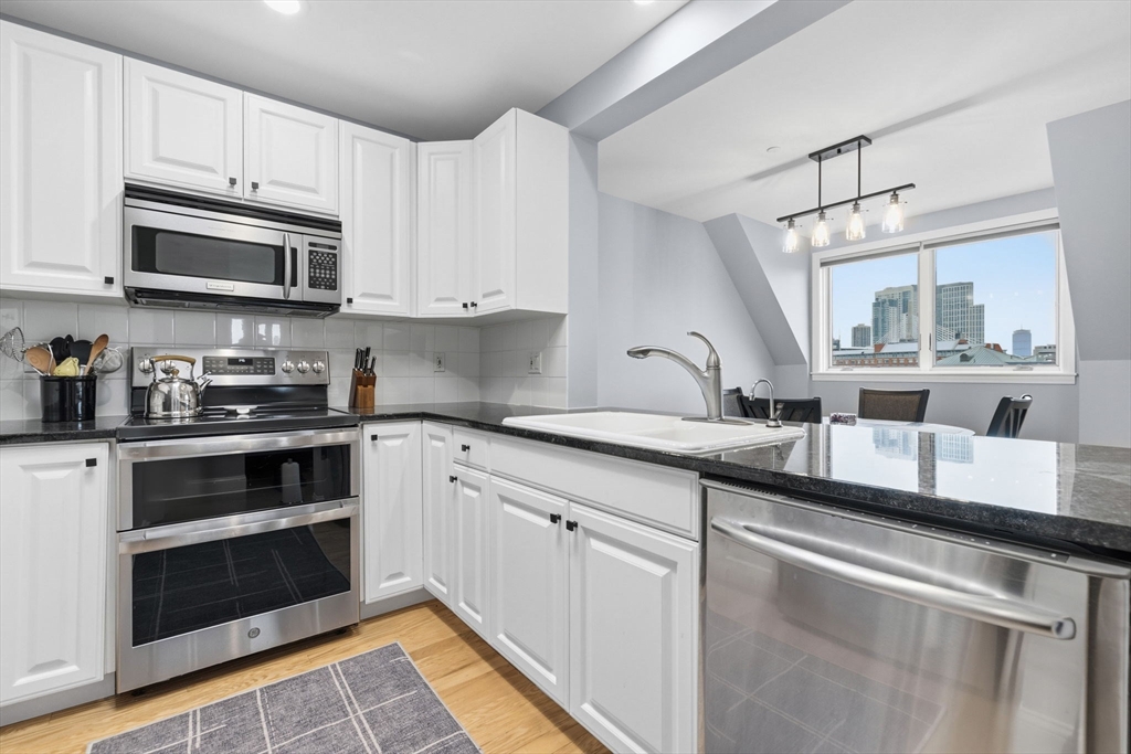 65 Chelsea St 404