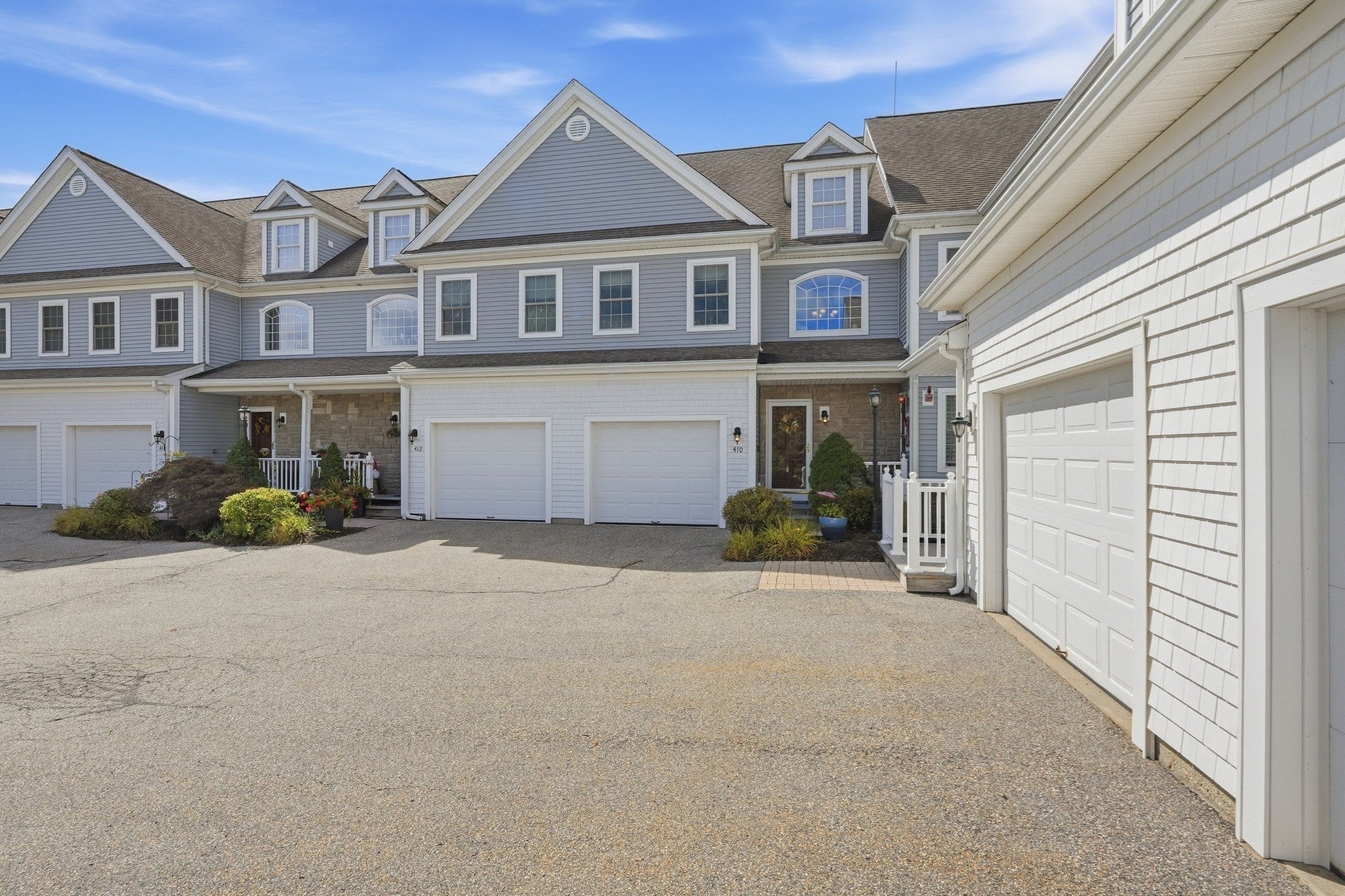 410 Rembrandt Way 410