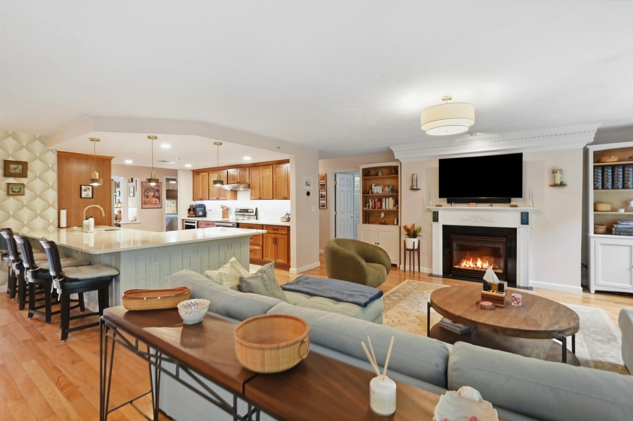 410 Rembrandt Way #410, Abington, MA Photo #19