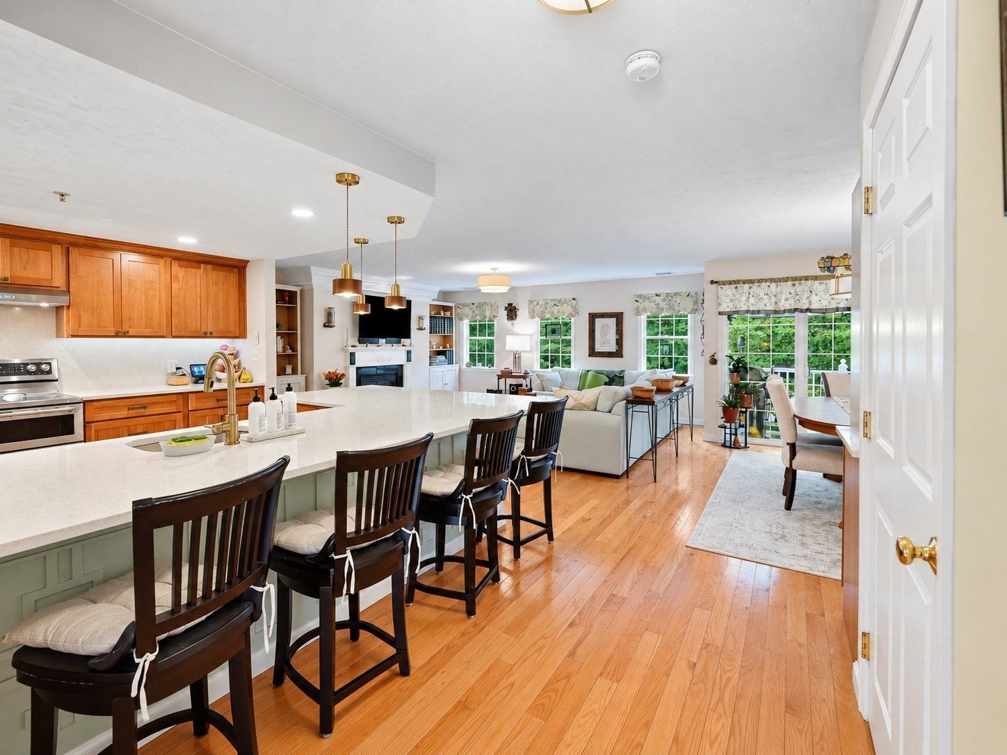 410 Rembrandt Way #410, Abington, MA Photo #6