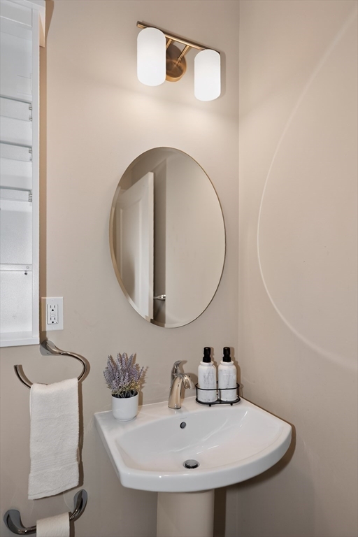 2 Inwood Drive #3012, Woburn, MA Photo #18