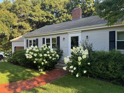14 Lilac Circle Wellesley MA 02482