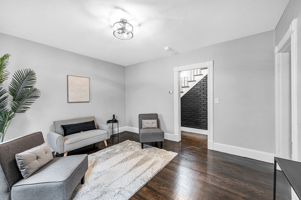 15 Myrtle Ave