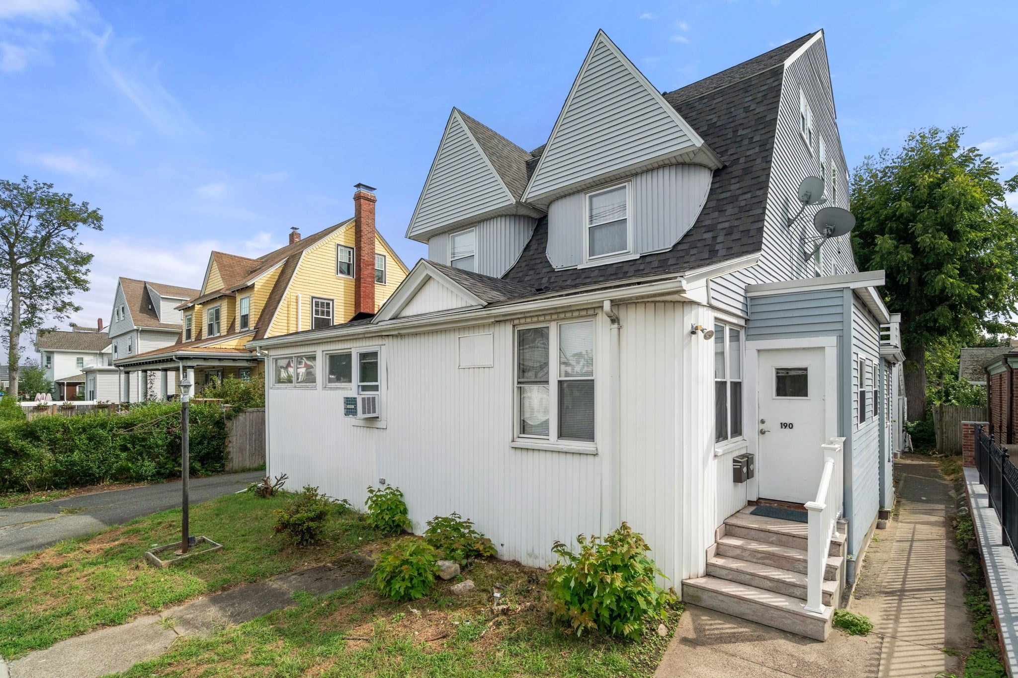 190 Pleasant St