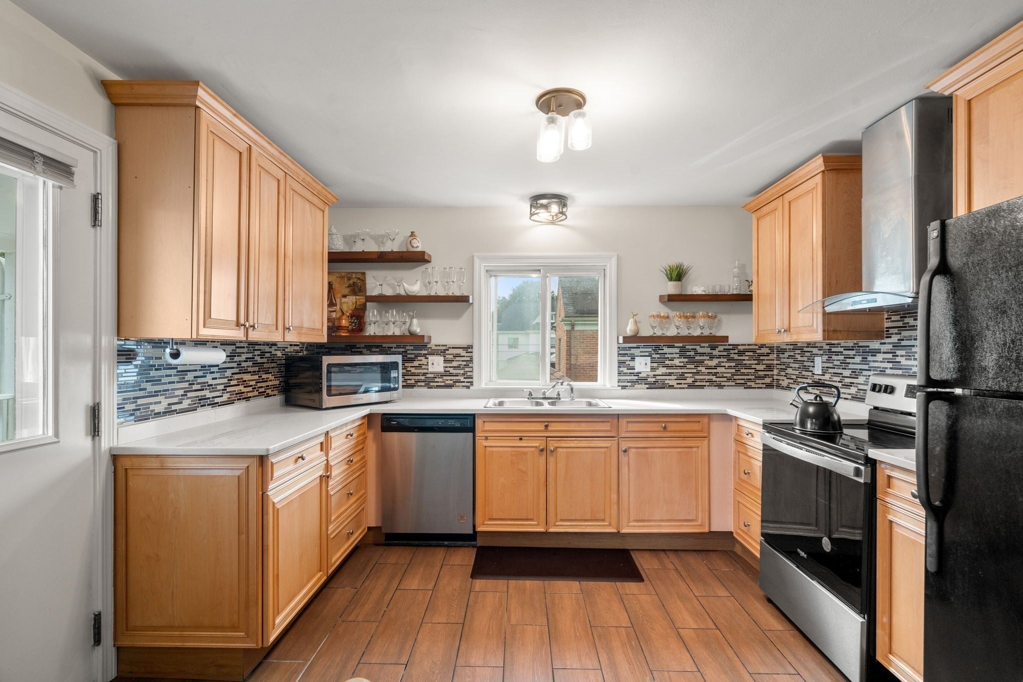 190 Pleasant St