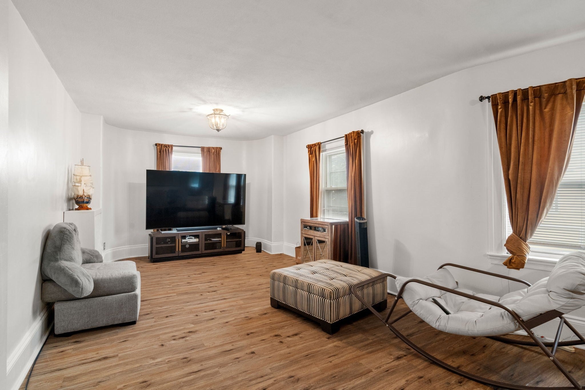 190 Pleasant St, Winthrop, MA Photo #8