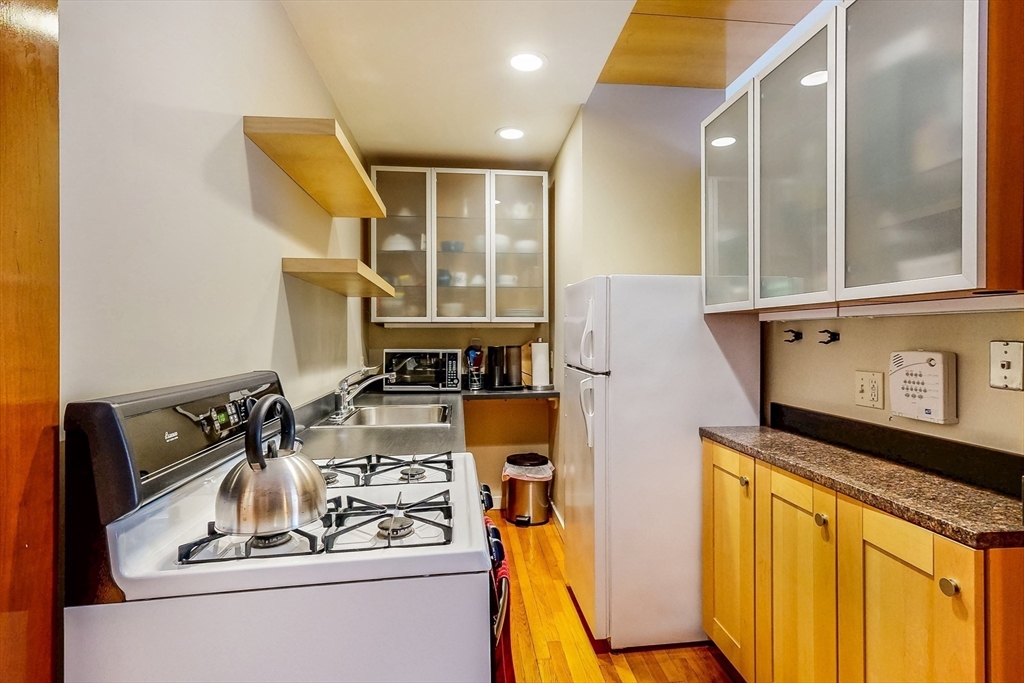 12 Isabella St 3