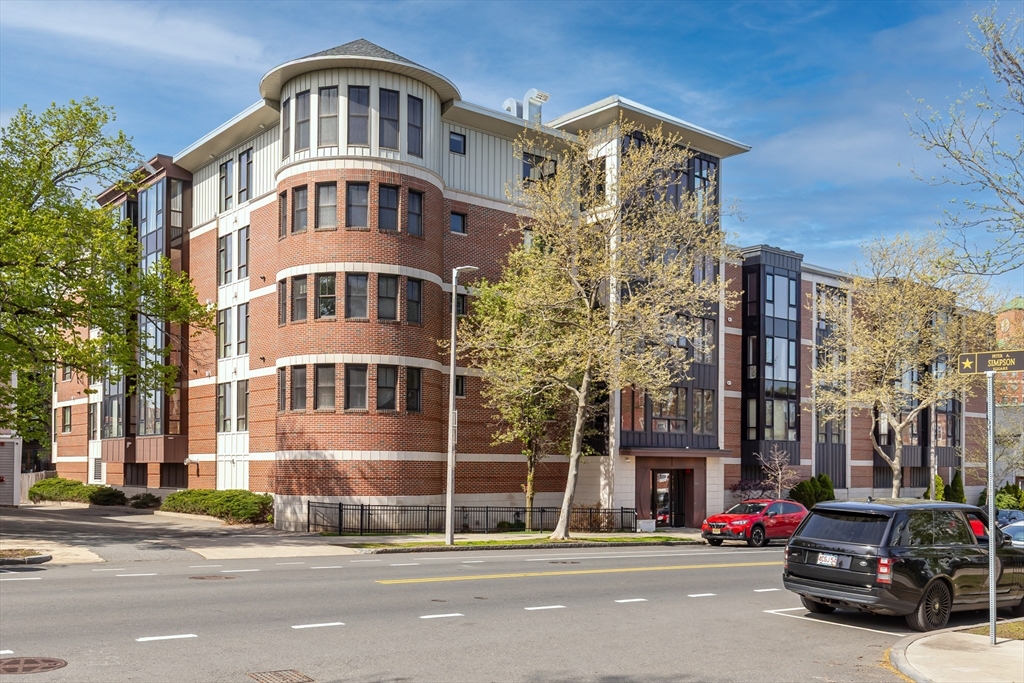533 Cambridge St 310