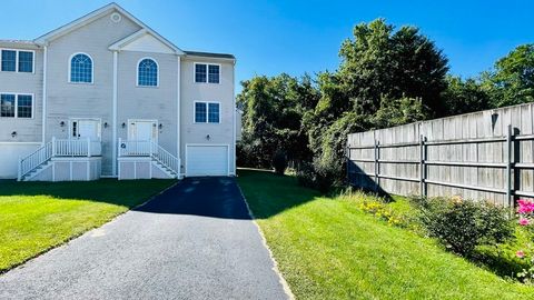 27 Christine Dr Worcester MA 01604