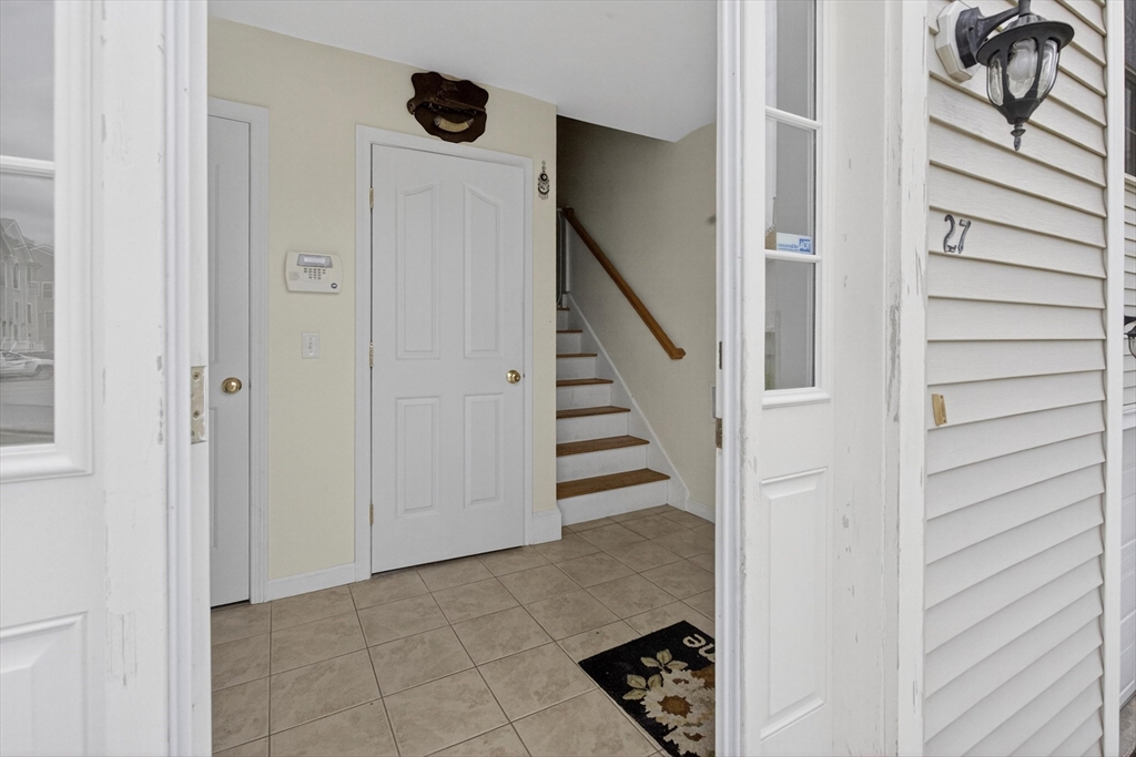 27 Christine Dr