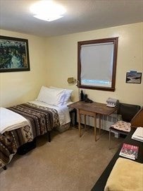 15 Saran Ave Room