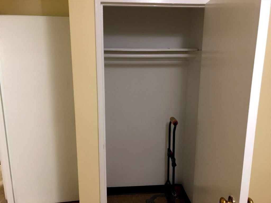 15 Saran Ave Room