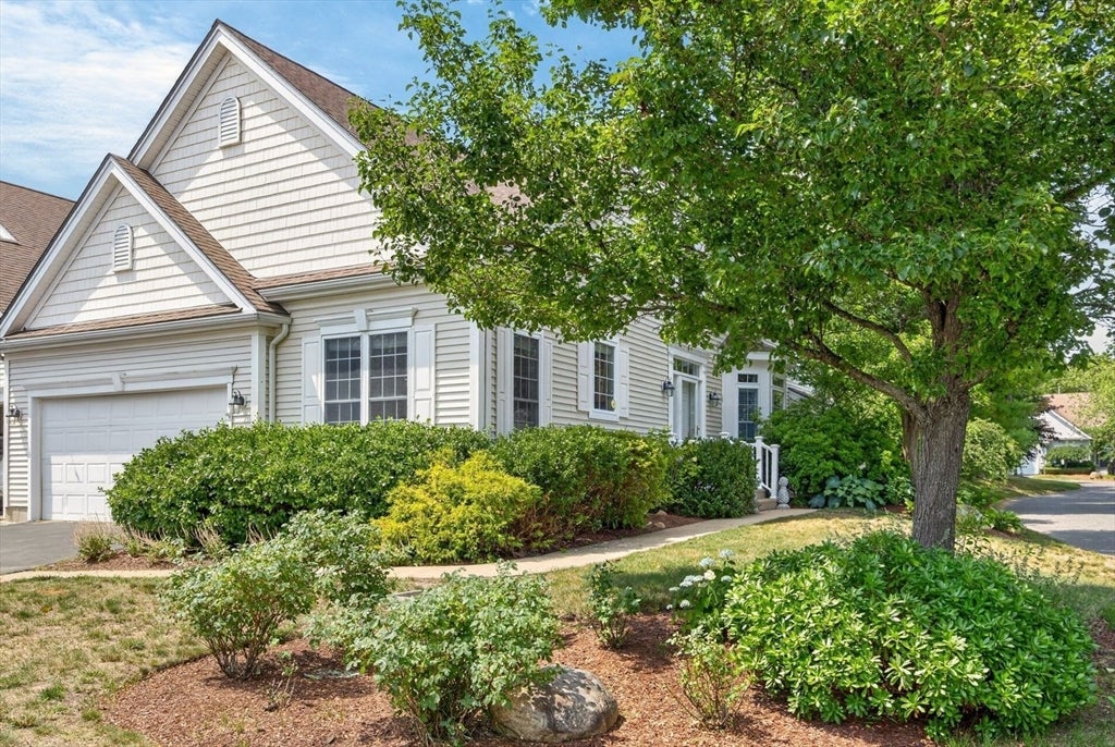 5 Highbank Trail