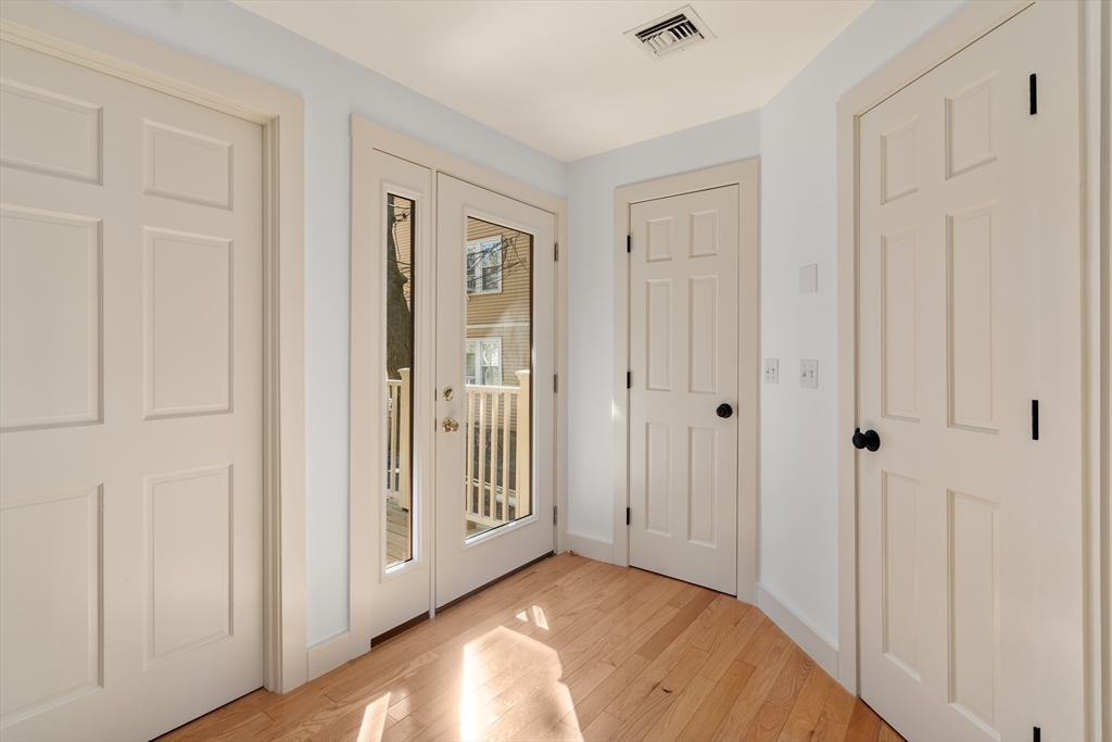 15 Roberts Road D