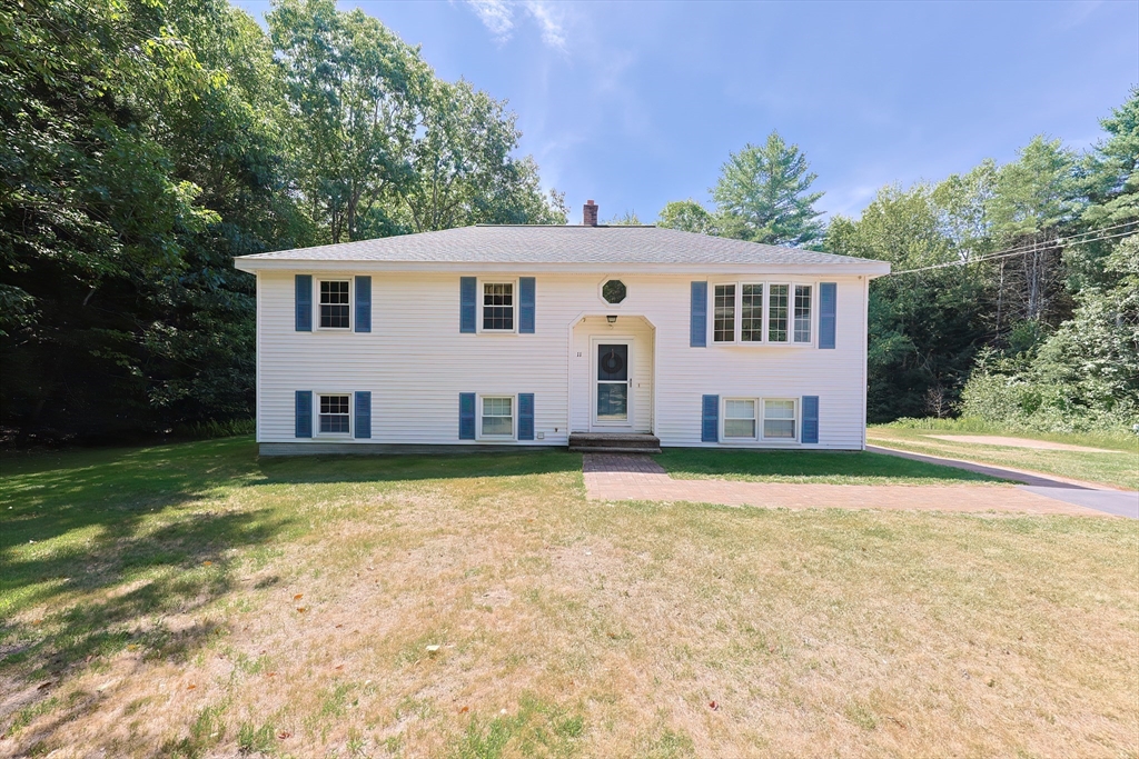 11 Independence Dr