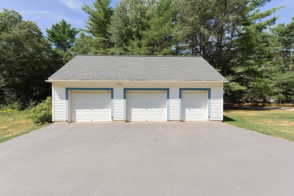 11 Independence Dr