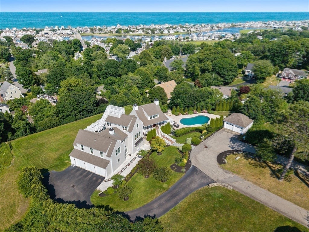 18 Holly Hill Circle