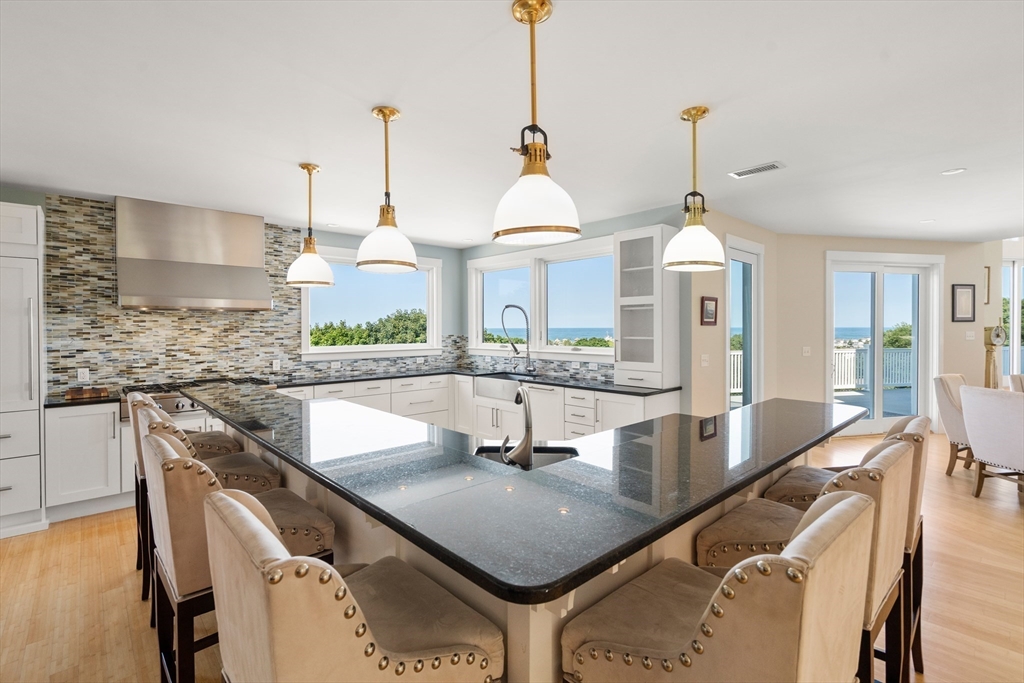 18 Holly Hill Circle