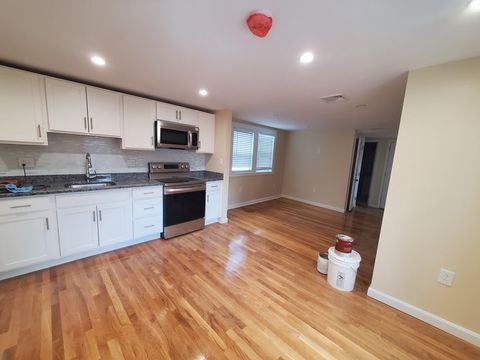 Photo of 9 Oxford St #3, Lynn, MA 01901 (MLS # 73483743)