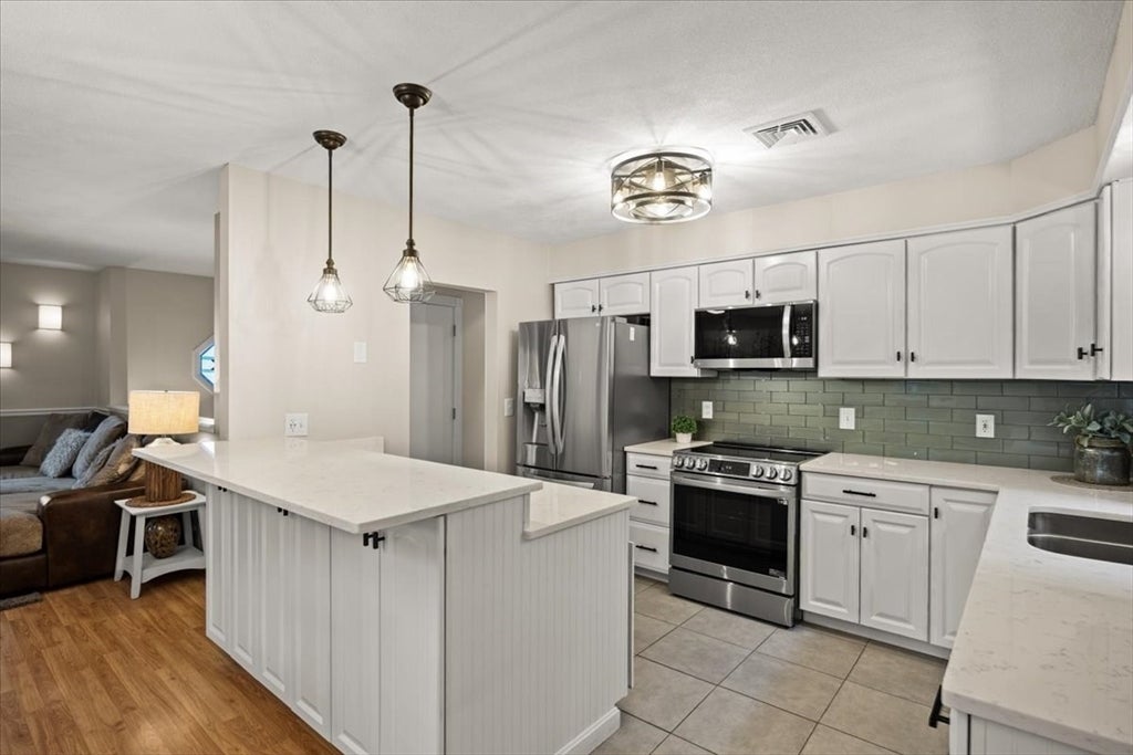 121 Dean St, Seekonk, MA, 121 Dean St, Seekonk, MA Photo #11