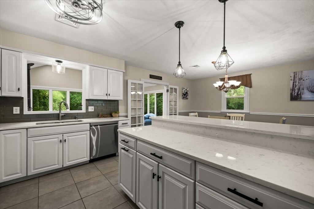 121 Dean St, Seekonk, MA, 121 Dean St, Seekonk, MA Photo #12