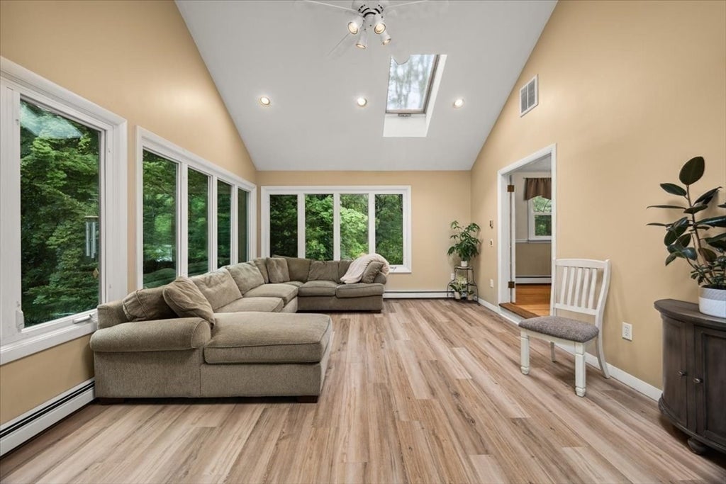 121 Dean St, Seekonk, MA, 121 Dean St, Seekonk, MA Photo #17