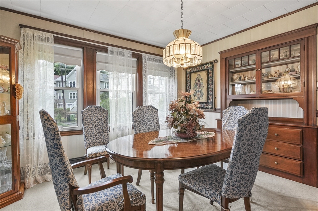 33 Woodleigh Rd