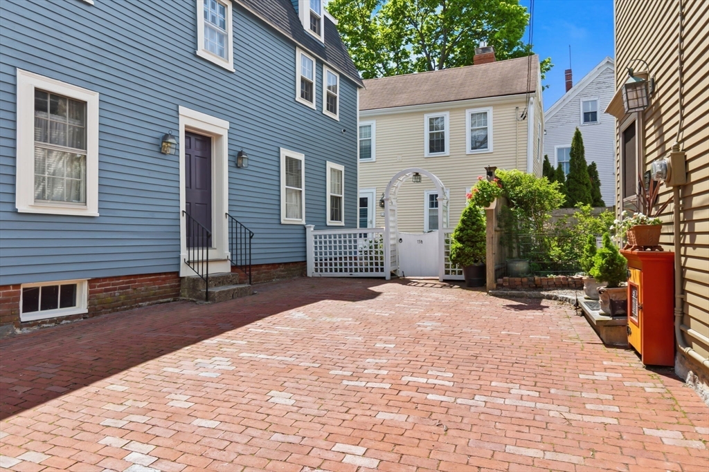 15 1/2 River Street, Salem, MA Photo #35