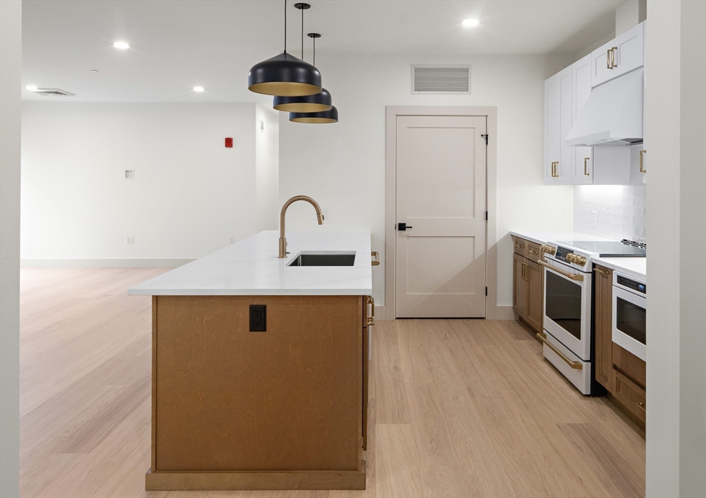 1025 Massachusetts Avenue 304